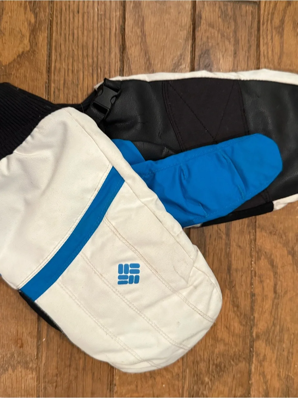 Columbia Women’s Blue & White Waterproof Skiing Mittens